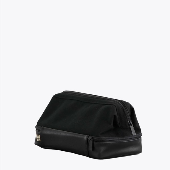 BEIS black toiletry Travel Bag in excellent condition. - Picture 6 of 9